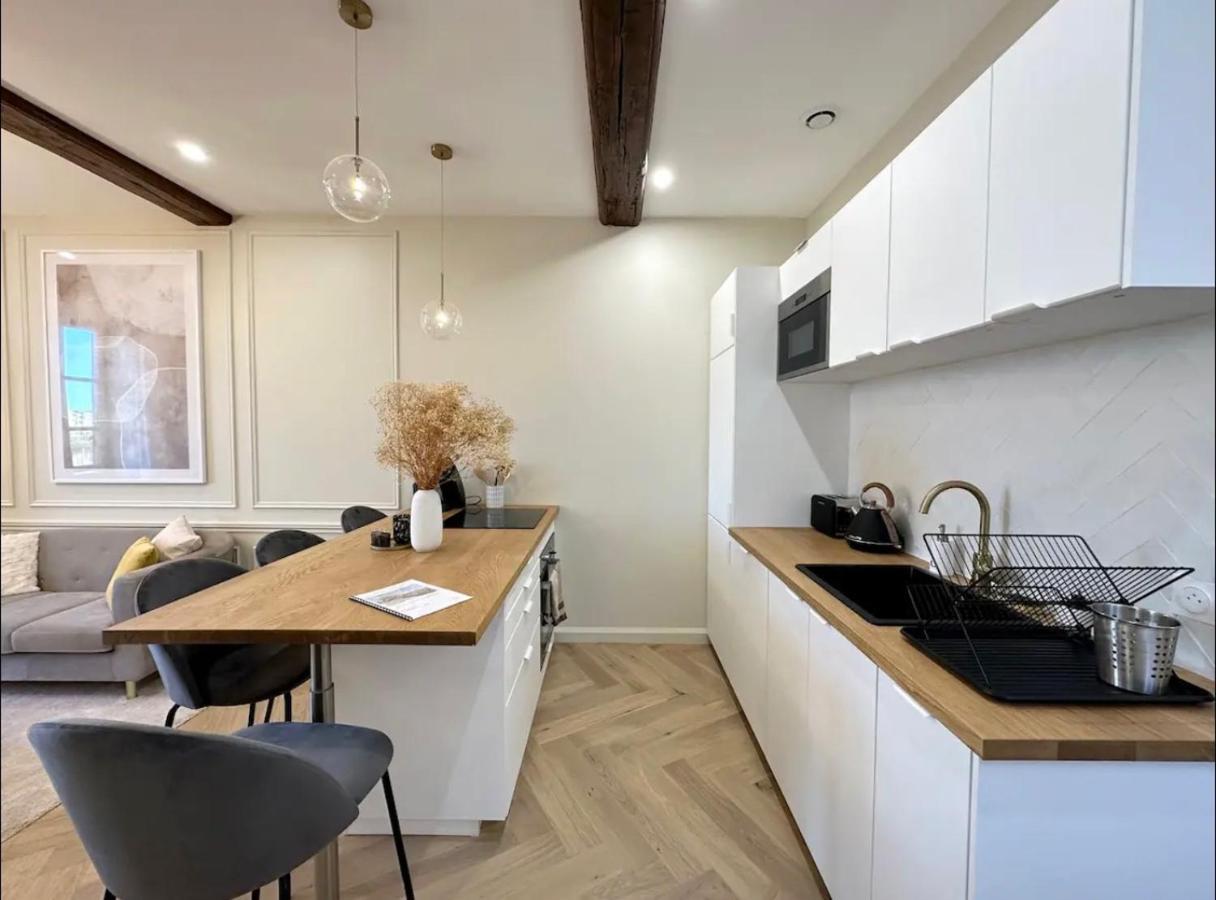 Apartment Le Lamartine - Vue Saone - Baignoire Ilot